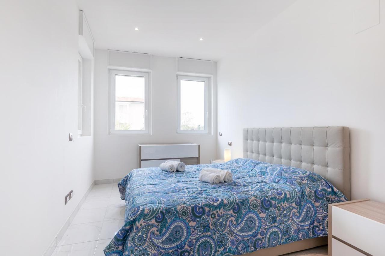 شقة Seaside Flat With Swimming Pool And Private Parking كالامْبْروني المظهر الخارجي الصورة